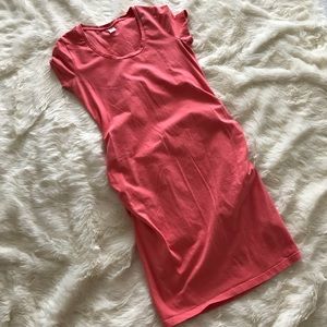 Old Navy coral maternity dress